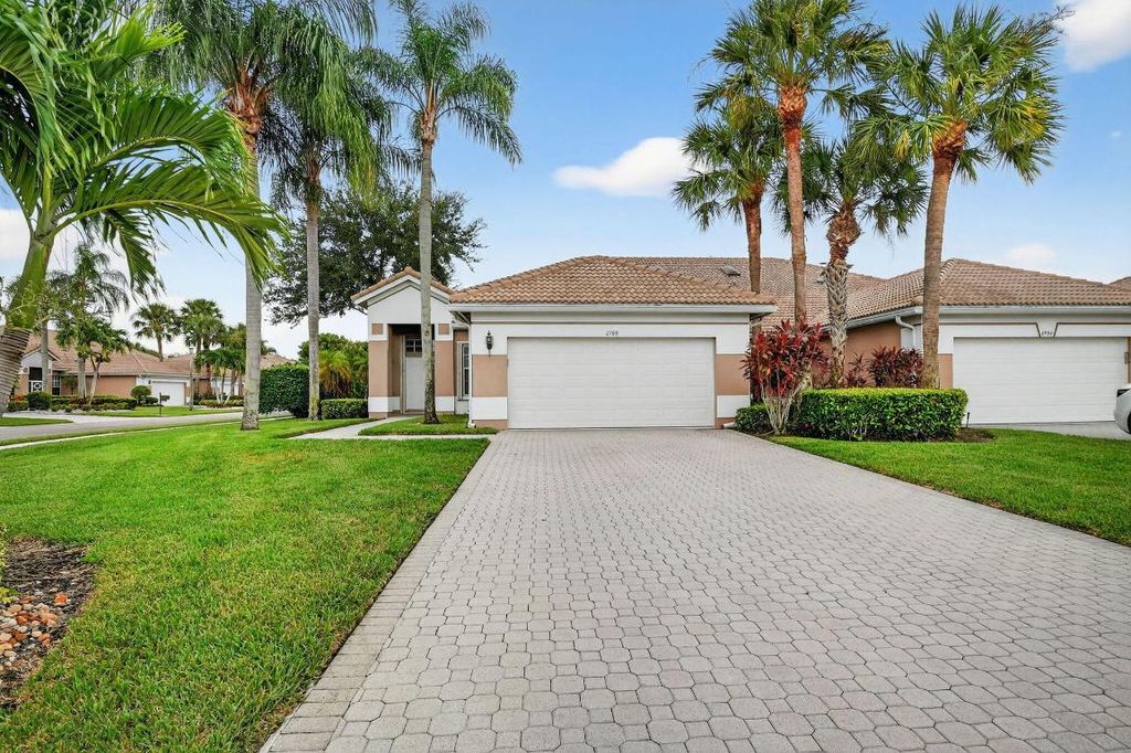 Photo of 6900 Cairnwell Drive, Boynton Beach, FL 33472 (MLS # R11121796)