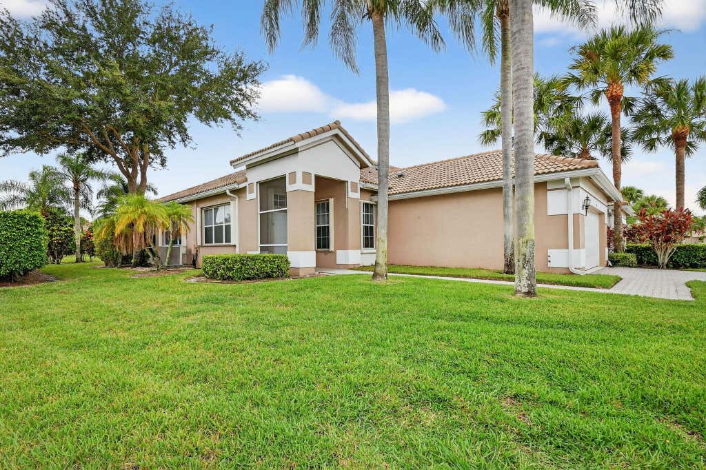 Photo of 6900 Cairnwell Drive, Boynton Beach, FL 33472 (MLS # R11121796)