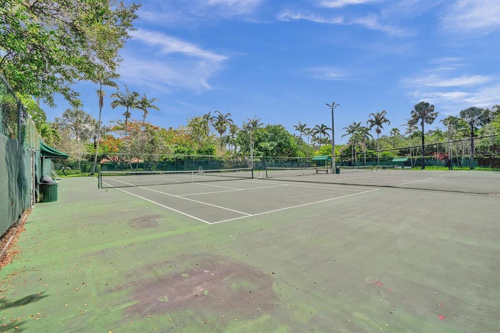 EMBASSY LAKES - Residential Lease