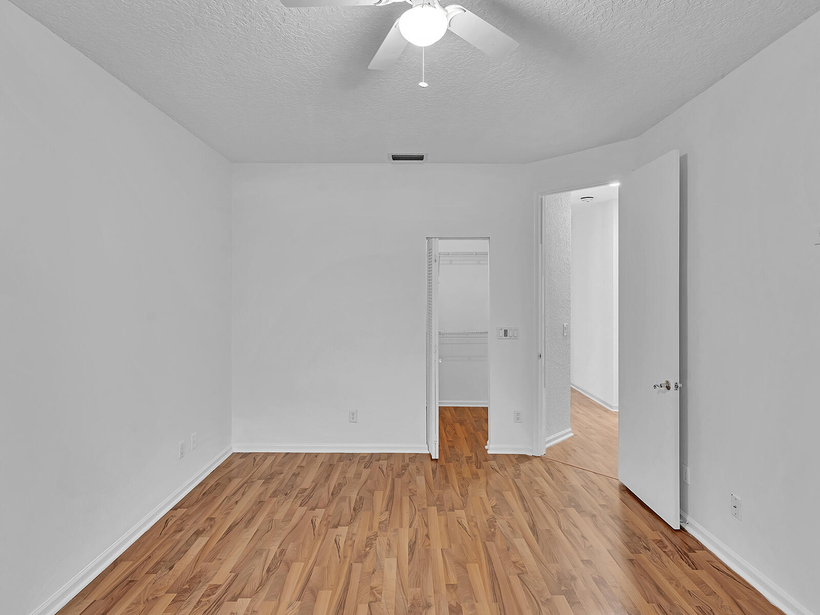 EMBASSY LAKES - Residential Lease