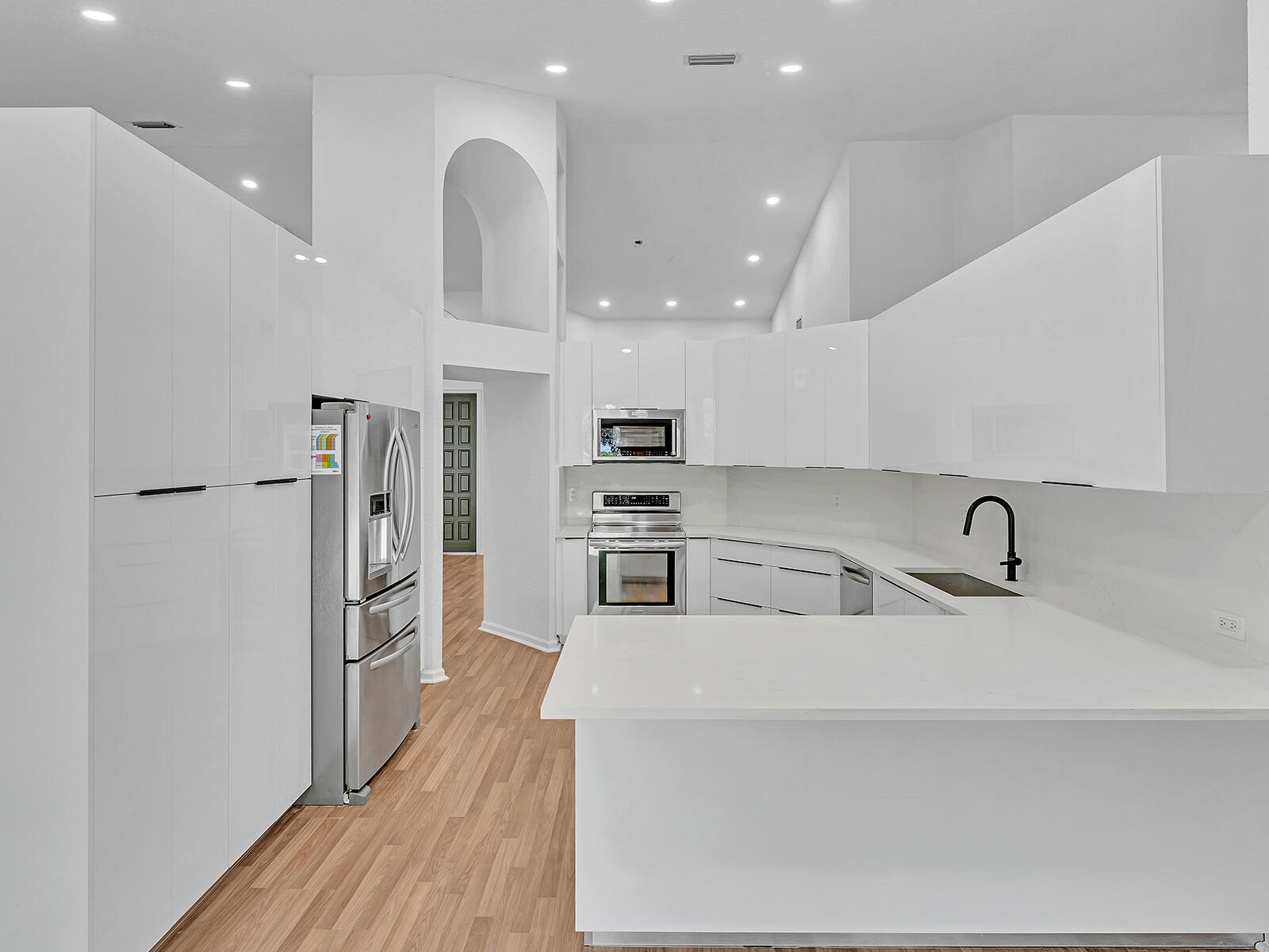 EMBASSY LAKES - Residential Lease