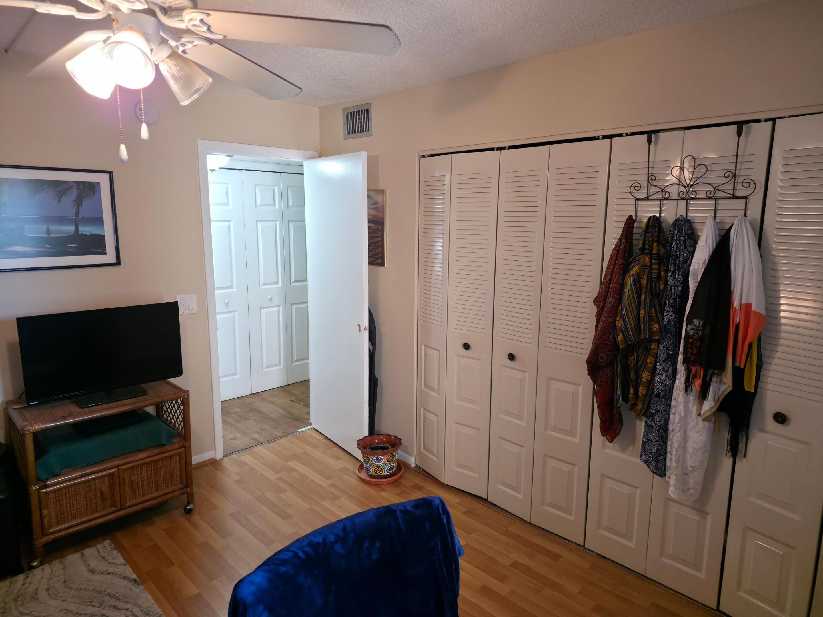 SUNRISE LAKES 135 CONDO - Residential