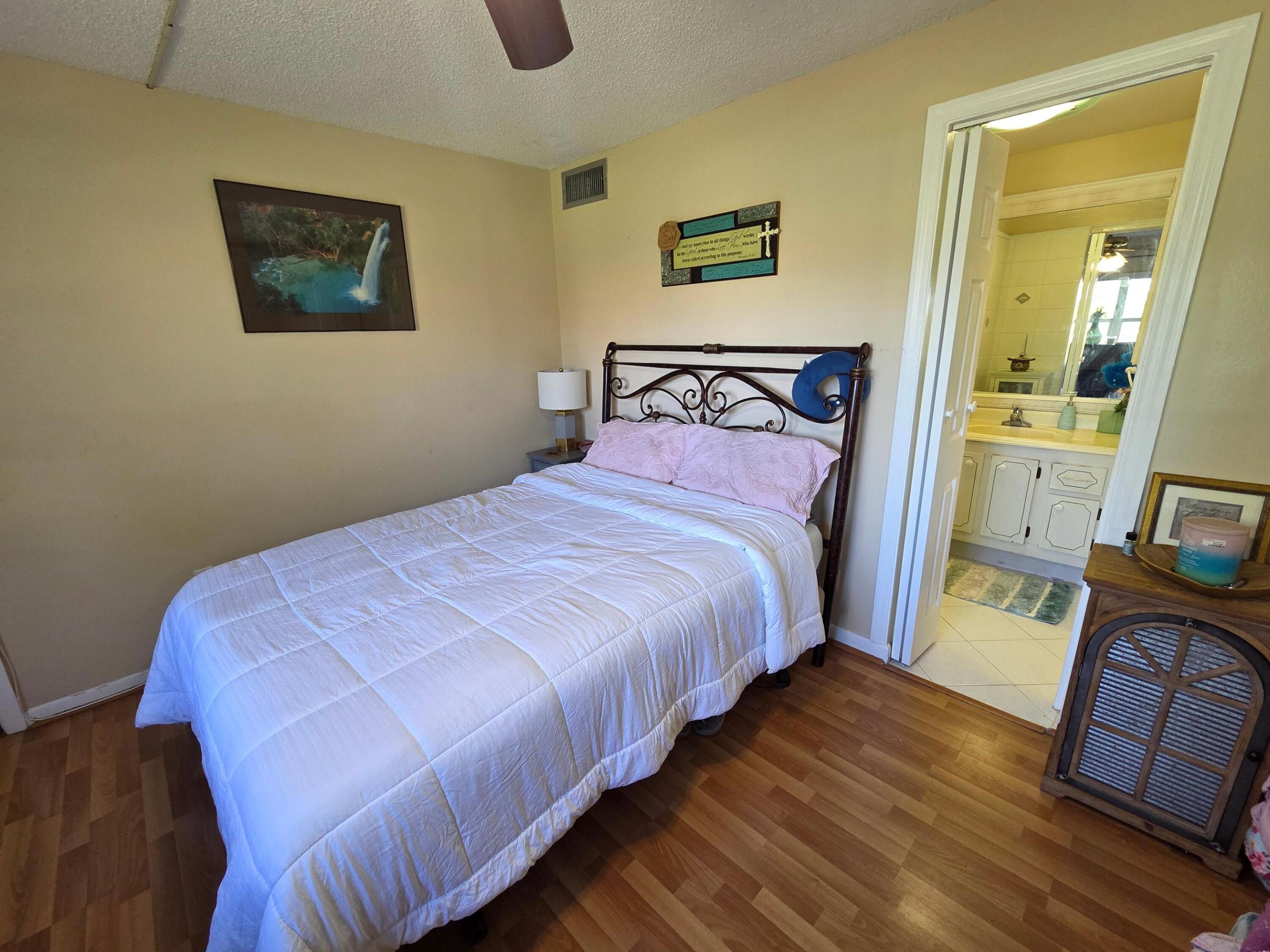 SUNRISE LAKES 135 CONDO - Residential