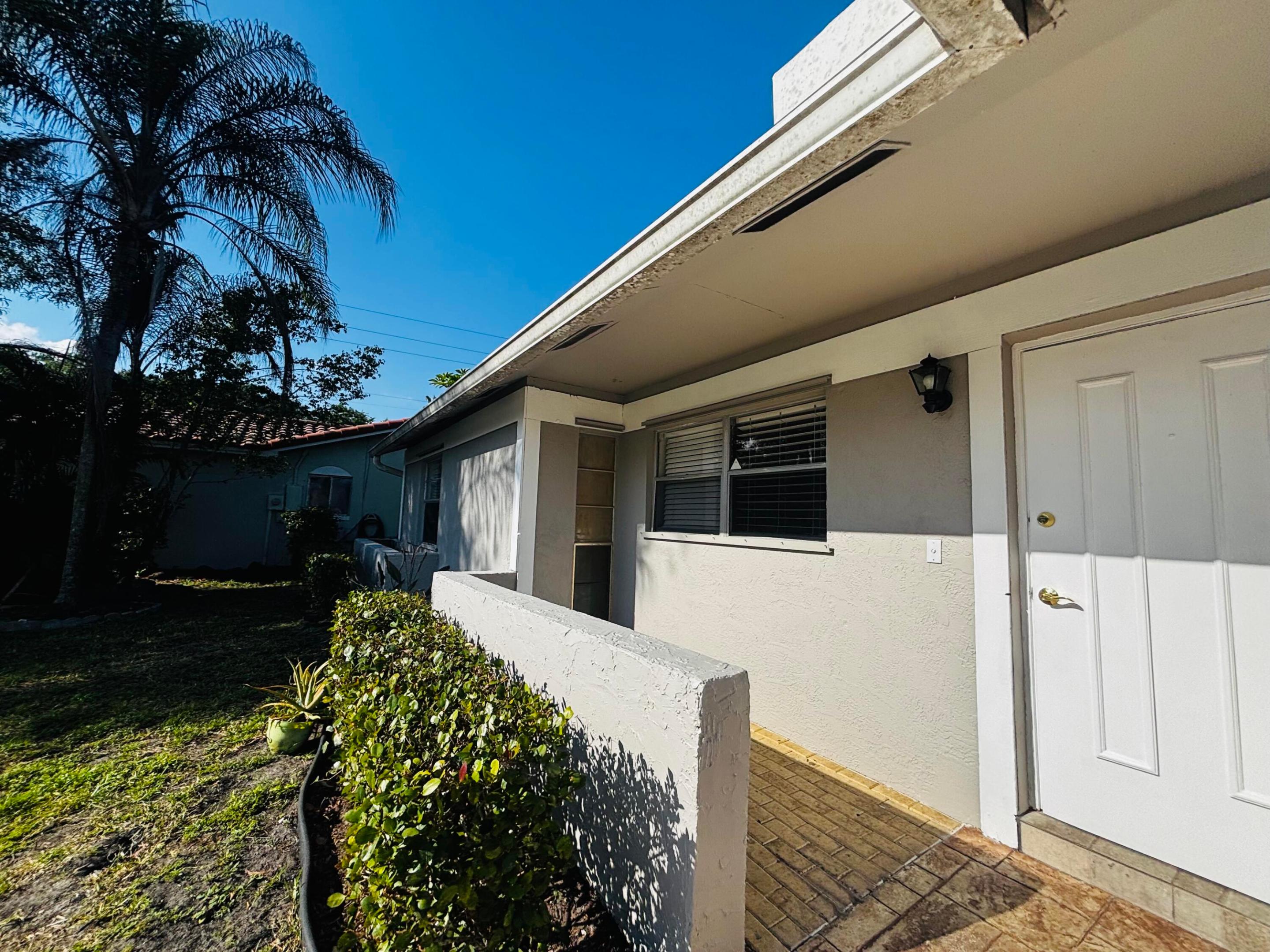 Royal Palm Pointe - Residential Lease