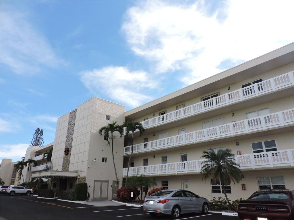 Photo of 324 SE 10 Street #207, Dania Beach, FL 33004 (MLS # F10413305)