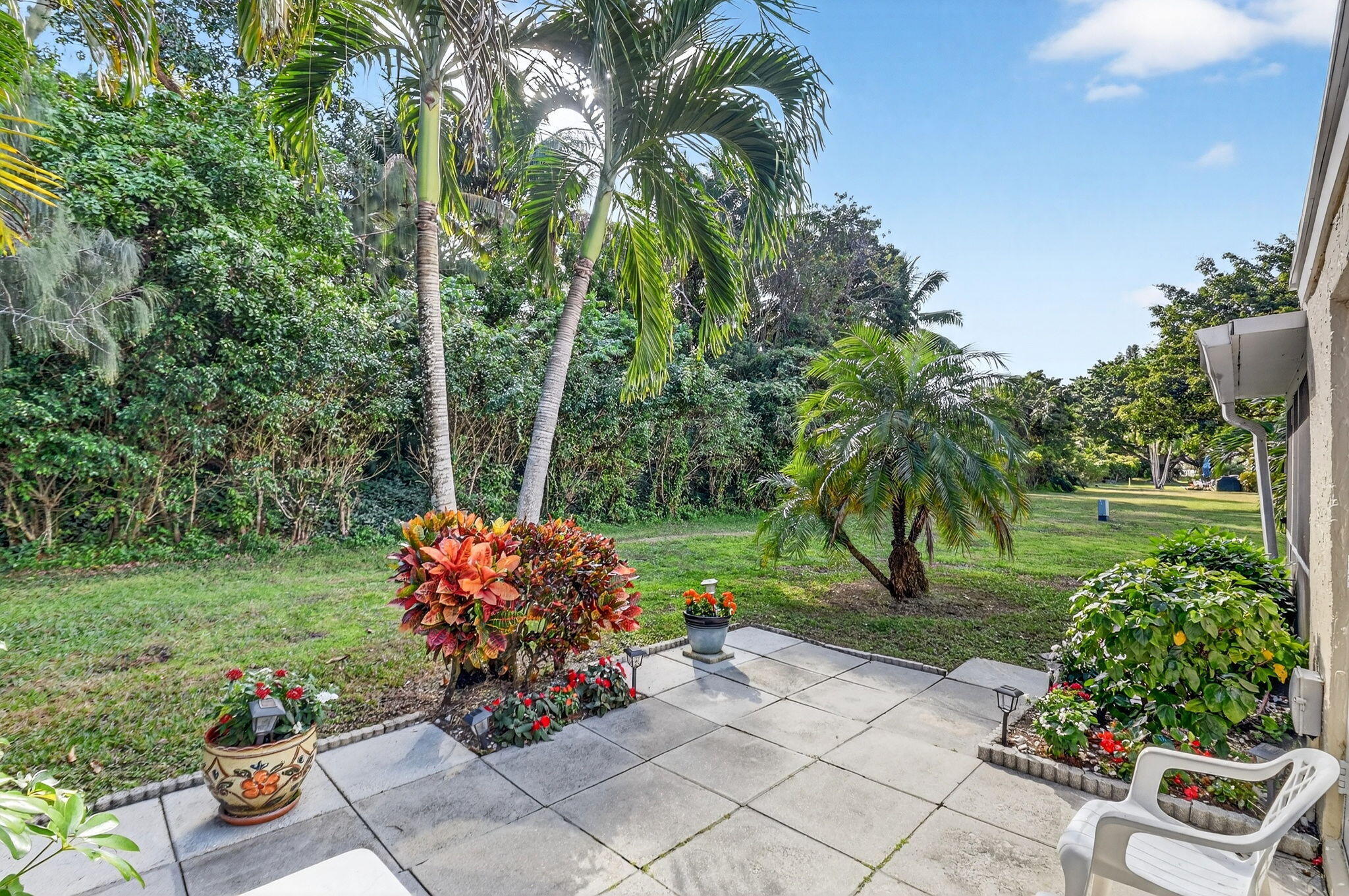 PALM GREENS AT VILLA DEL RAY CONDO II - Residential Lease