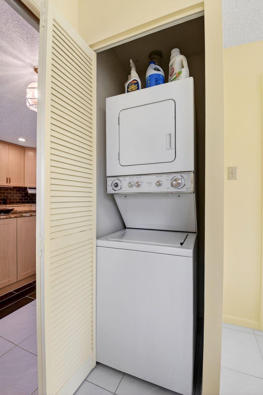 PALM GREENS AT VILLA DEL RAY CONDO II - Residential Lease