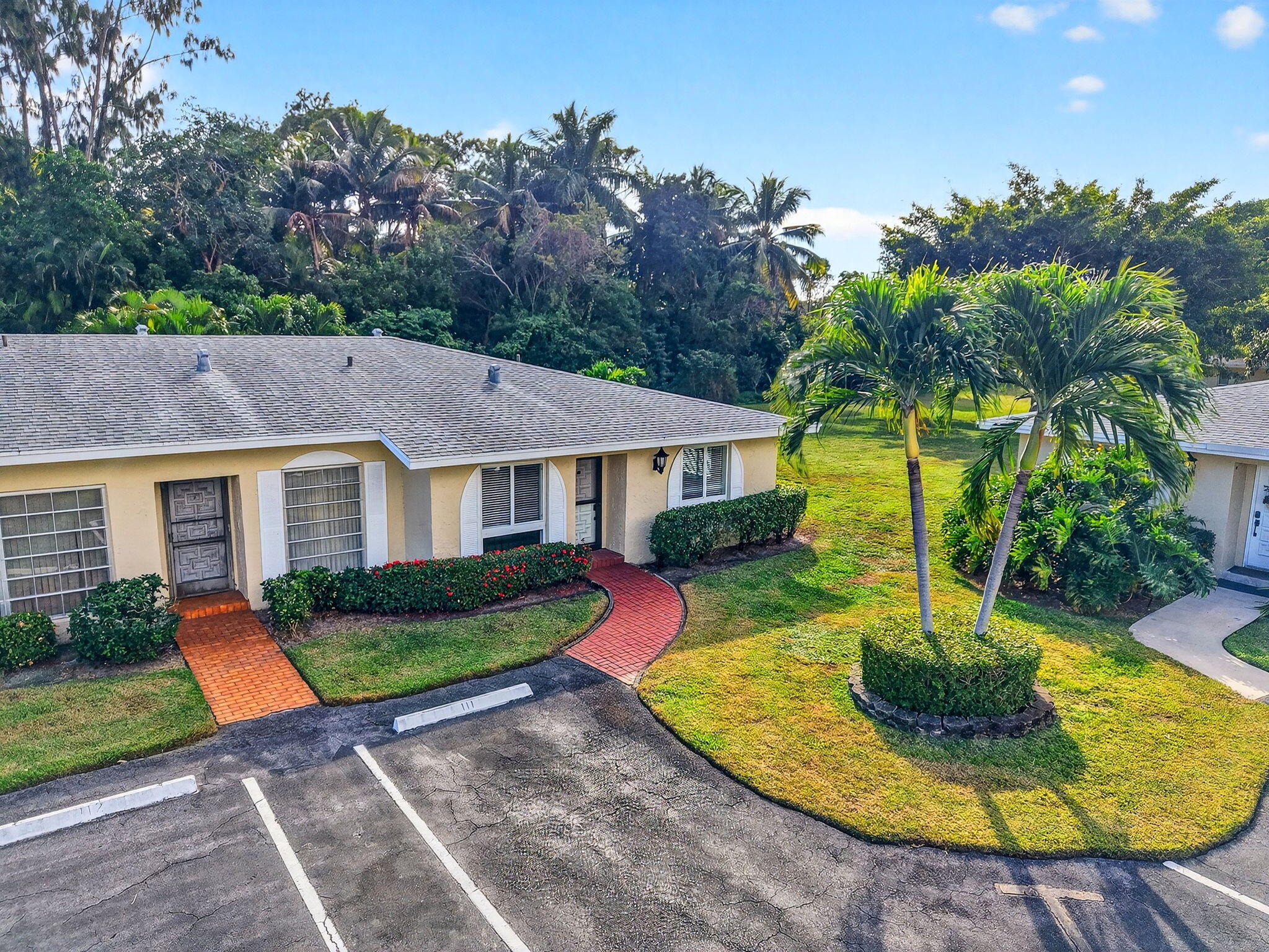 PALM GREENS AT VILLA DEL RAY CONDO II - Residential Lease