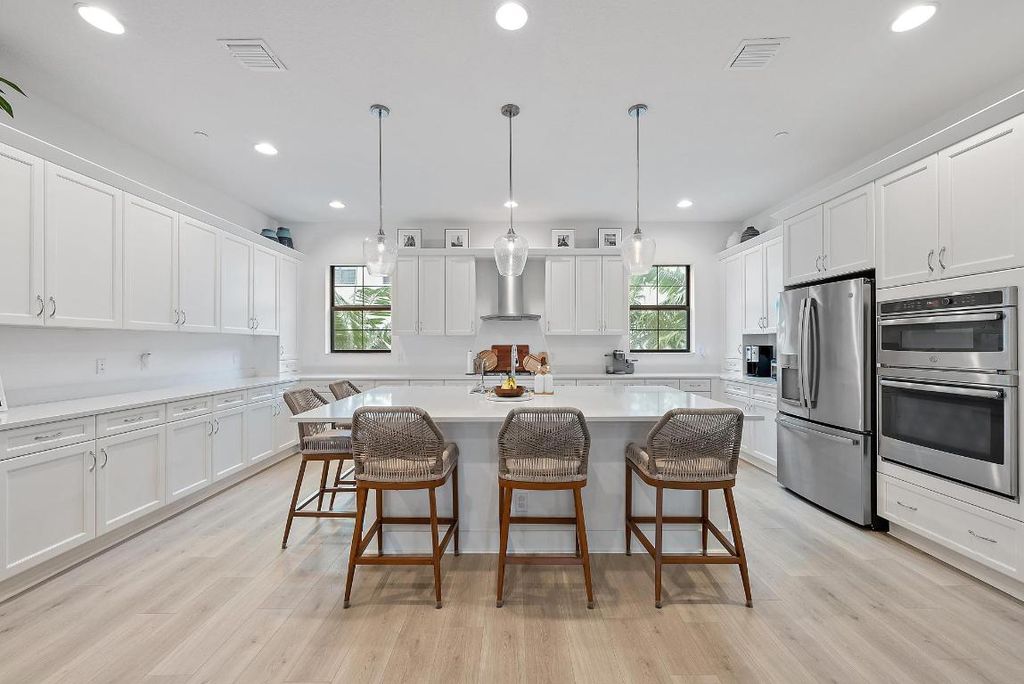 Photo of 12514 Gross Pointe Drive, Palm Beach Gardens, FL 33418 (MLS # R11147345)