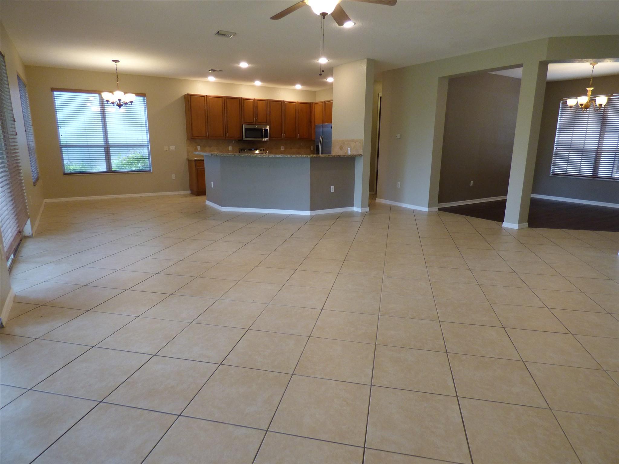 RESERVE AT HUNTINGTON - Residential Lease