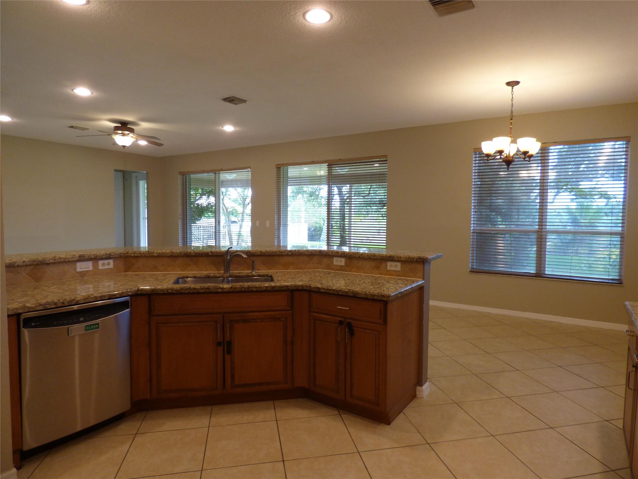 RESERVE AT HUNTINGTON - Residential Lease
