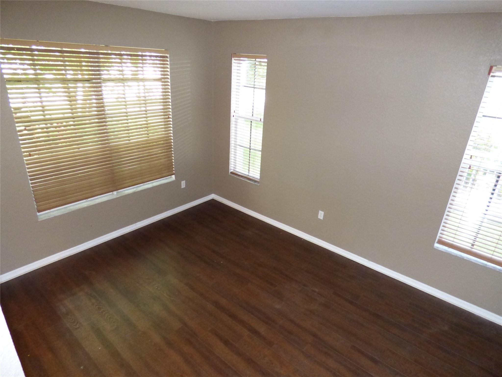RESERVE AT HUNTINGTON - Residential Lease