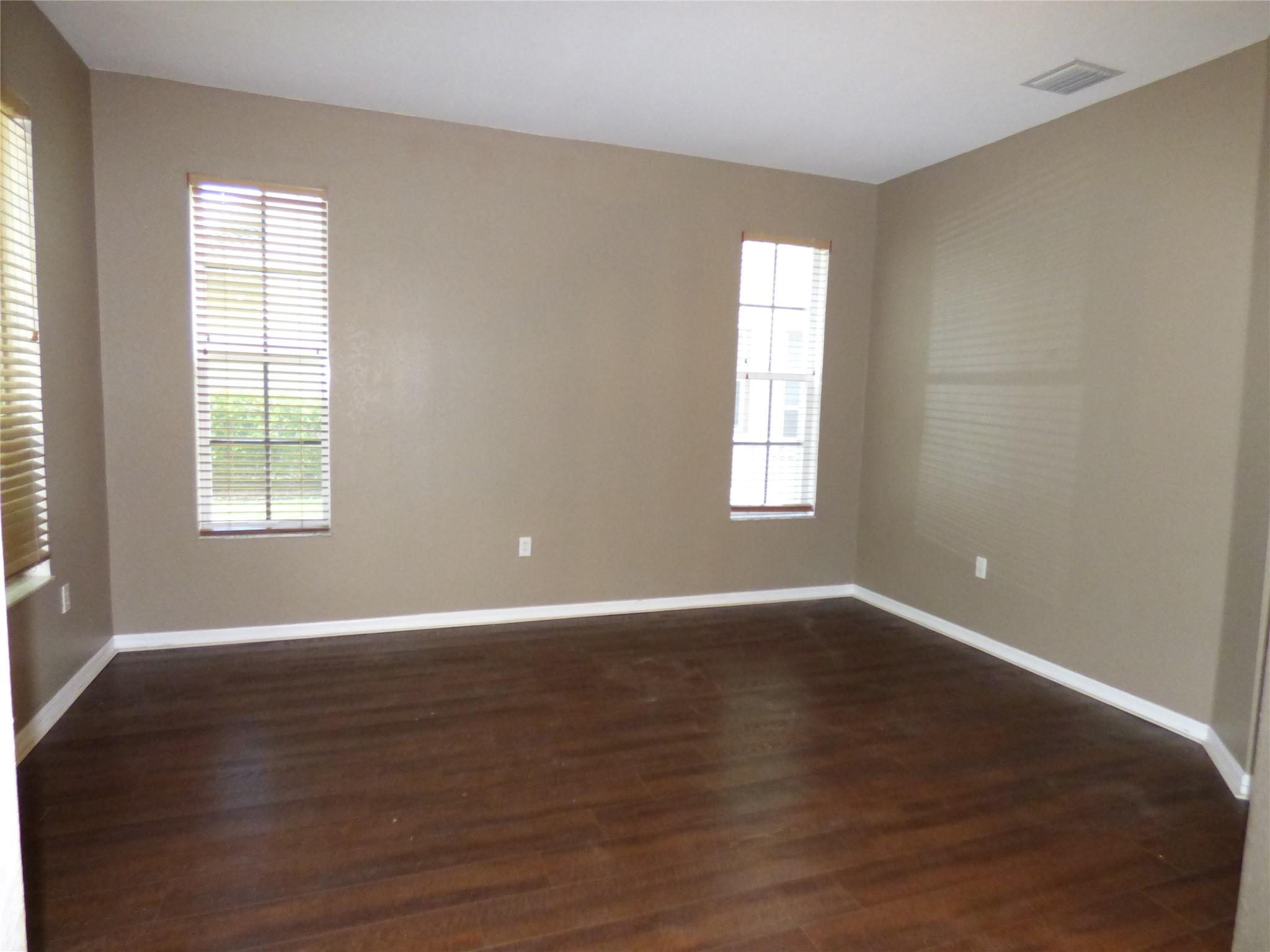 RESERVE AT HUNTINGTON - Residential Lease