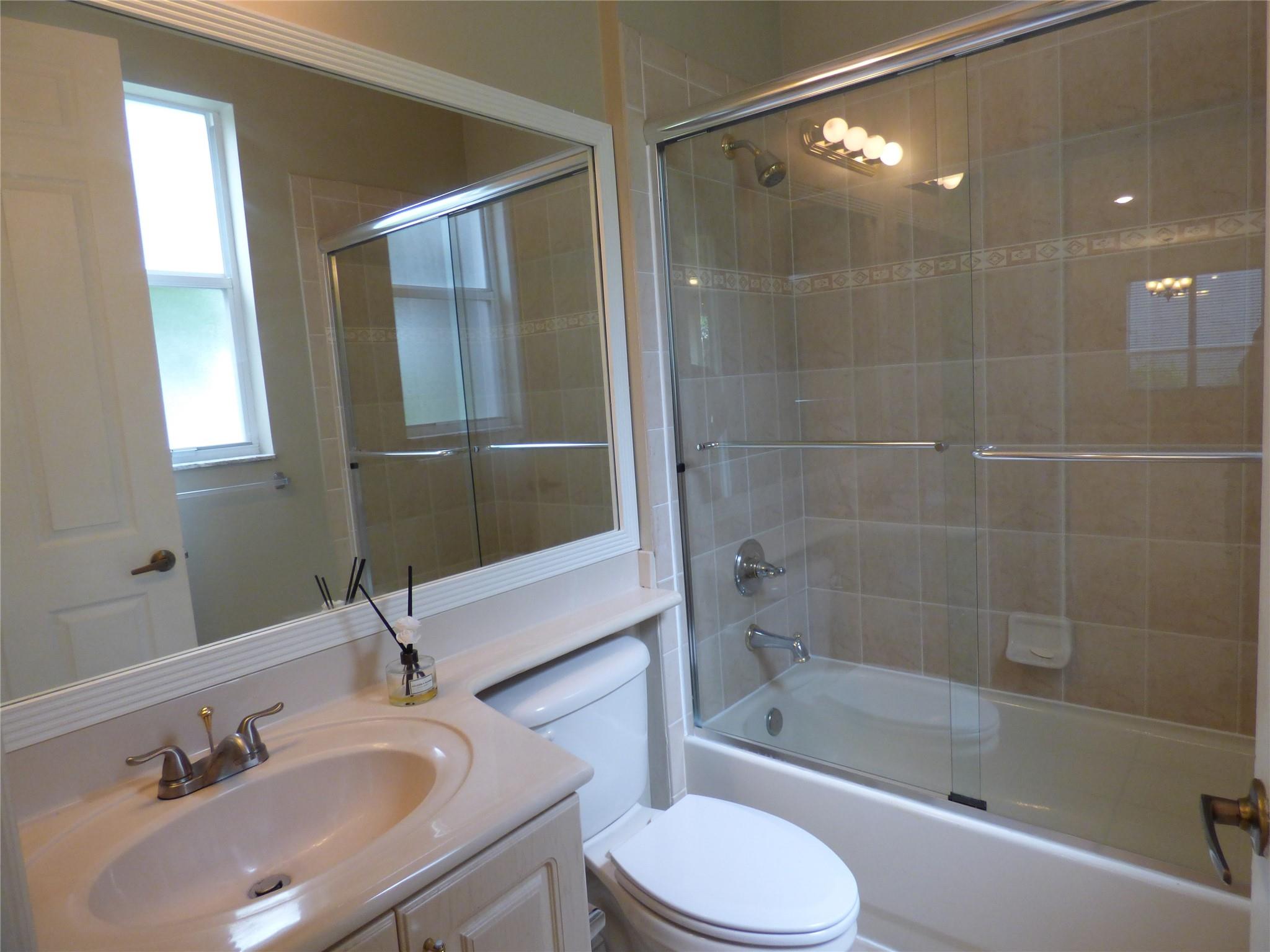 RESERVE AT HUNTINGTON - Residential Lease