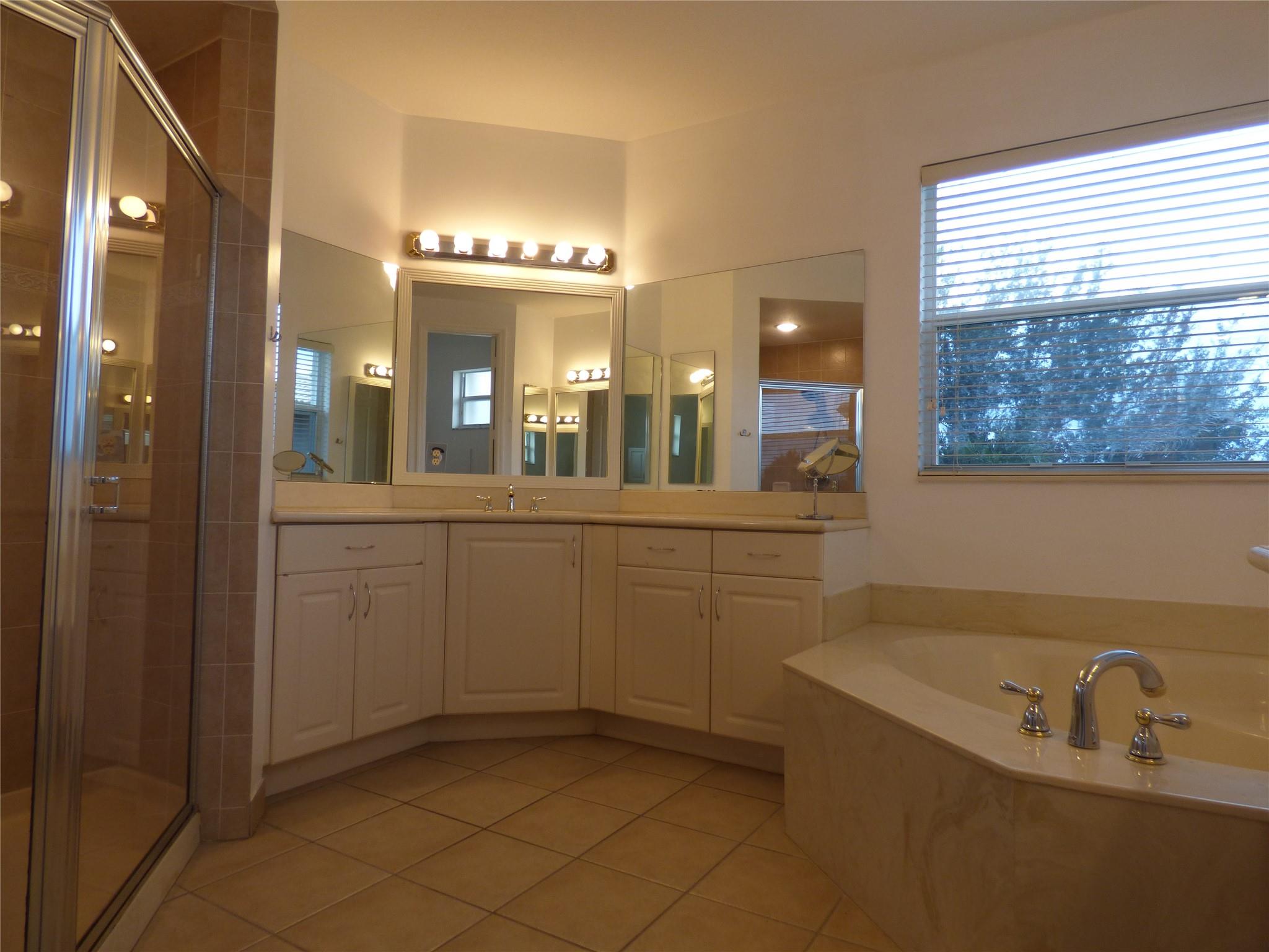 RESERVE AT HUNTINGTON - Residential Lease