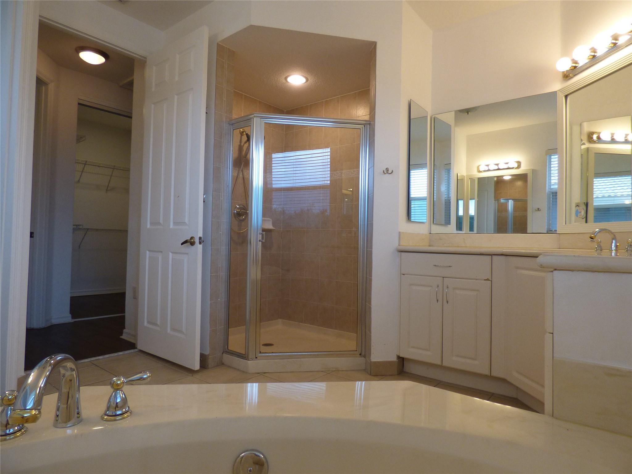 RESERVE AT HUNTINGTON - Residential Lease