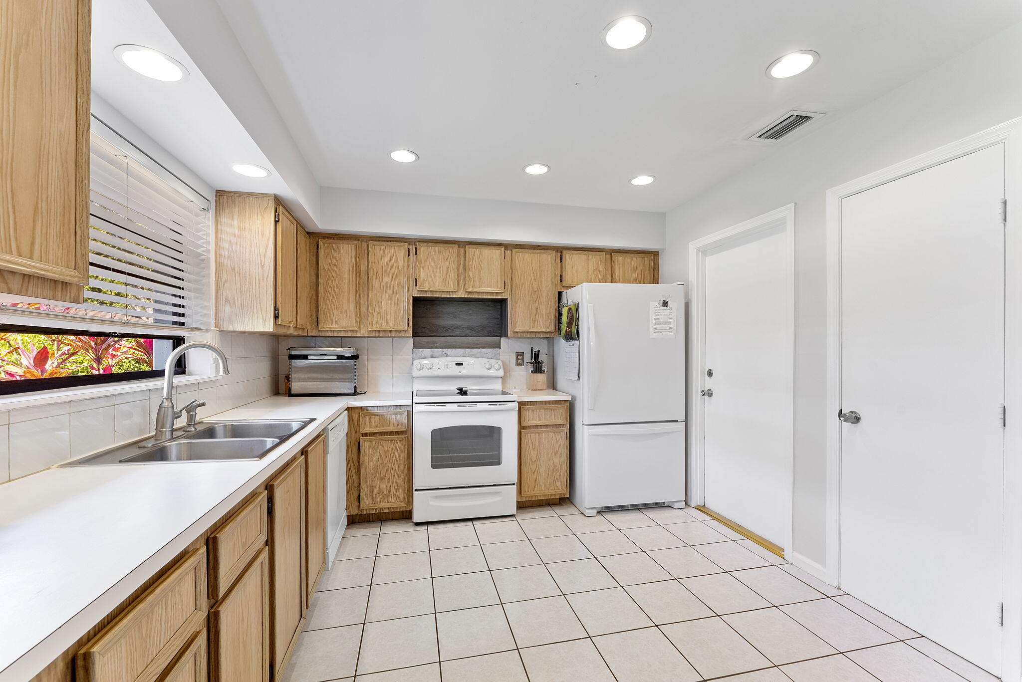 BENT TREE VILLAS EAST CONDO - Residential