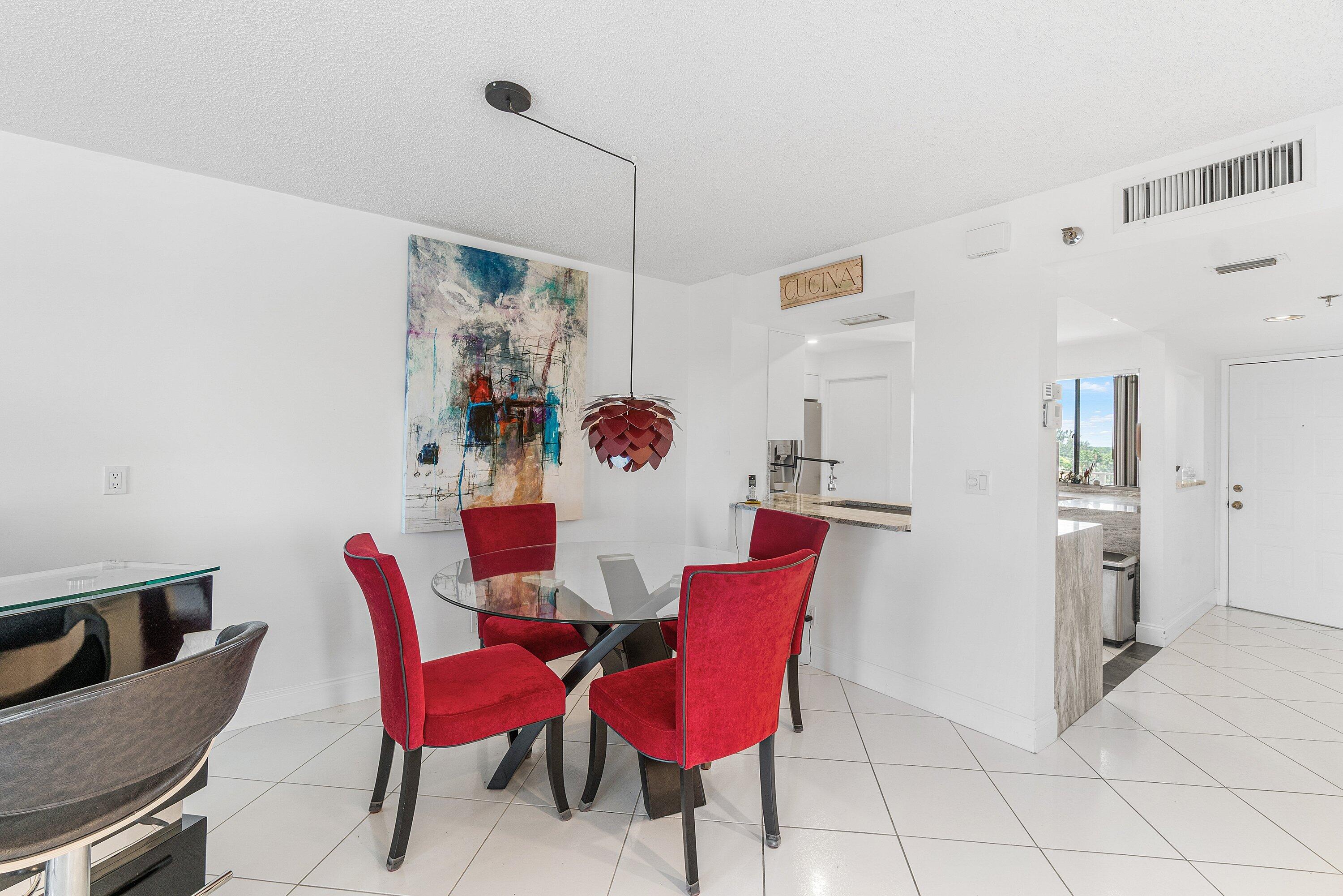 HUNTINGTON TOWERS CONDO - Residential