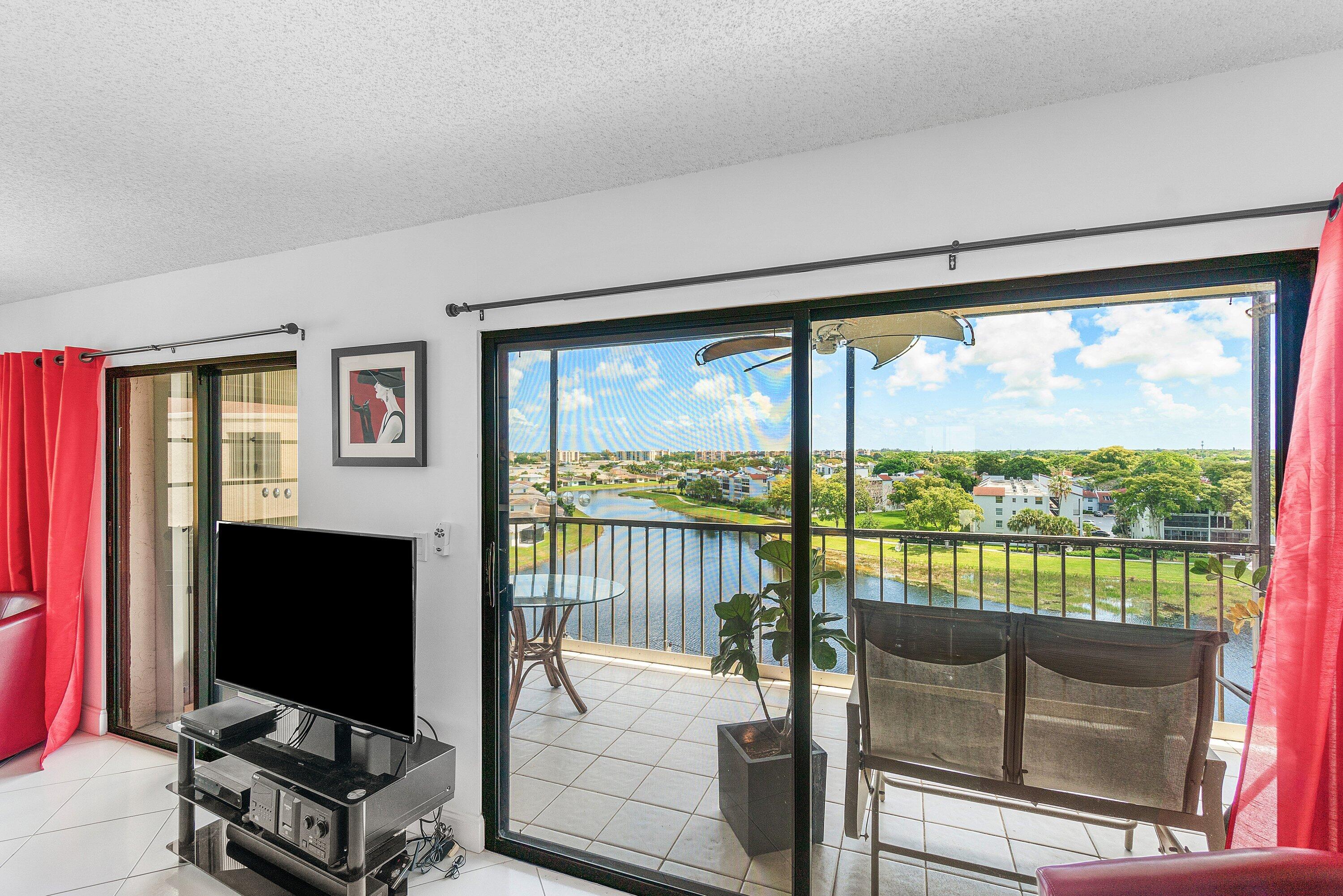 HUNTINGTON TOWERS CONDO - Residential