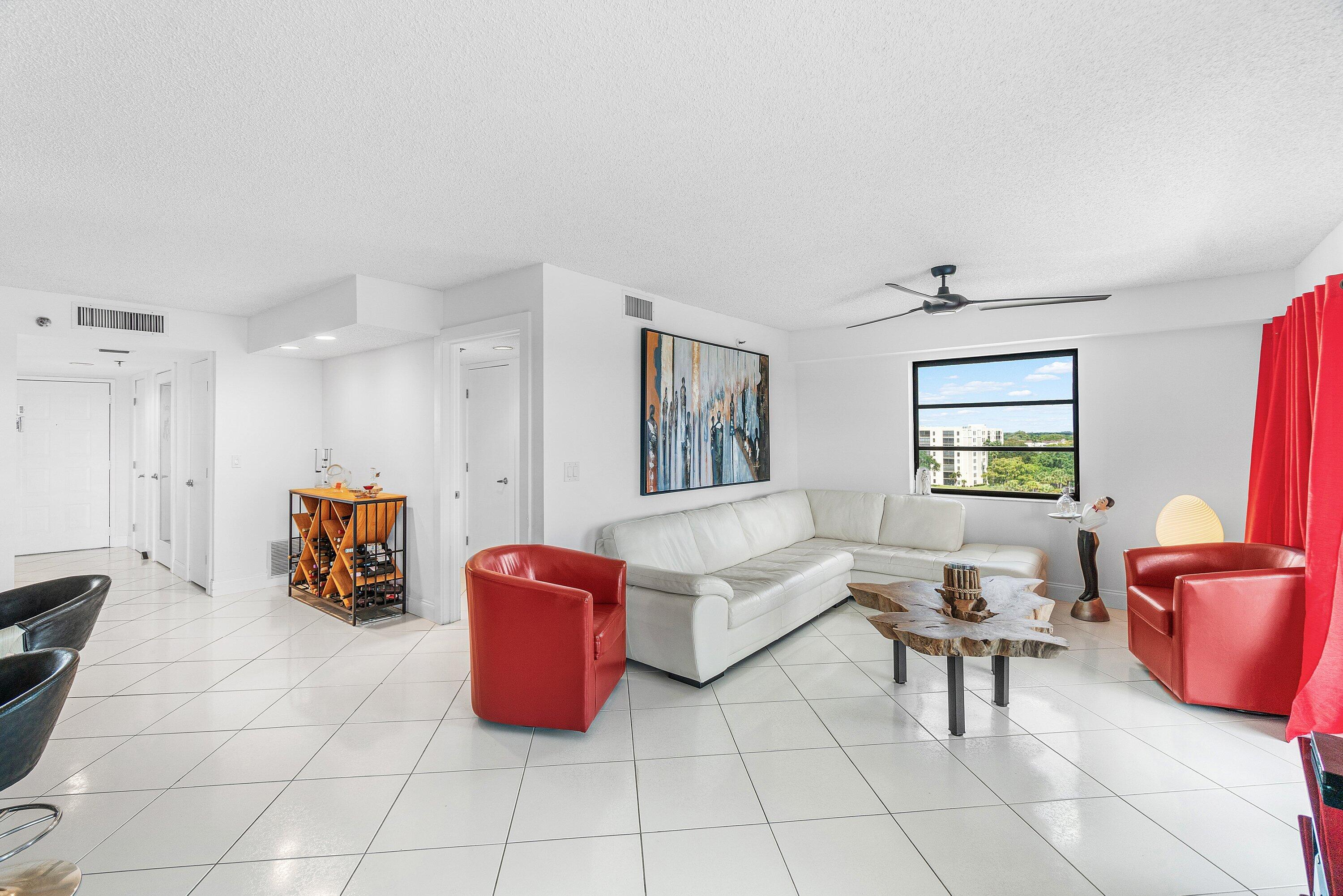 HUNTINGTON TOWERS CONDO - Residential