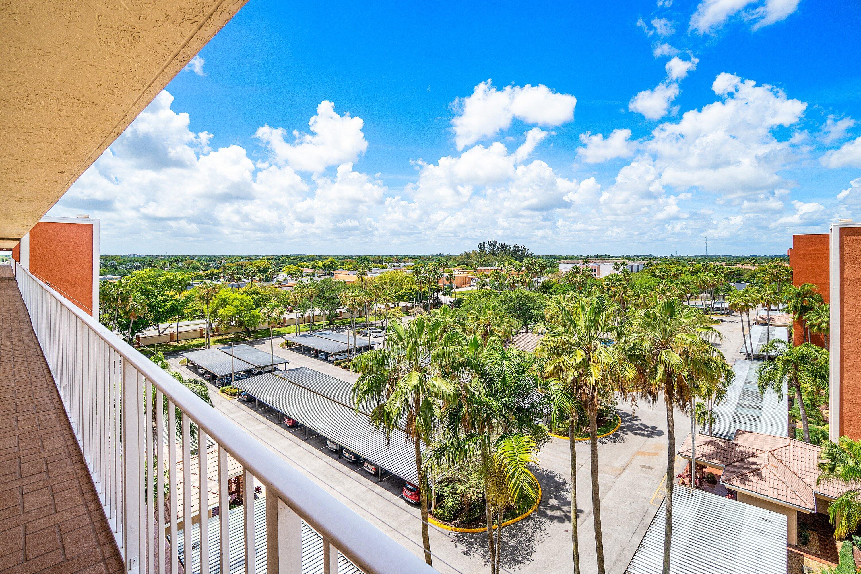 HUNTINGTON TOWERS CONDO - Residential