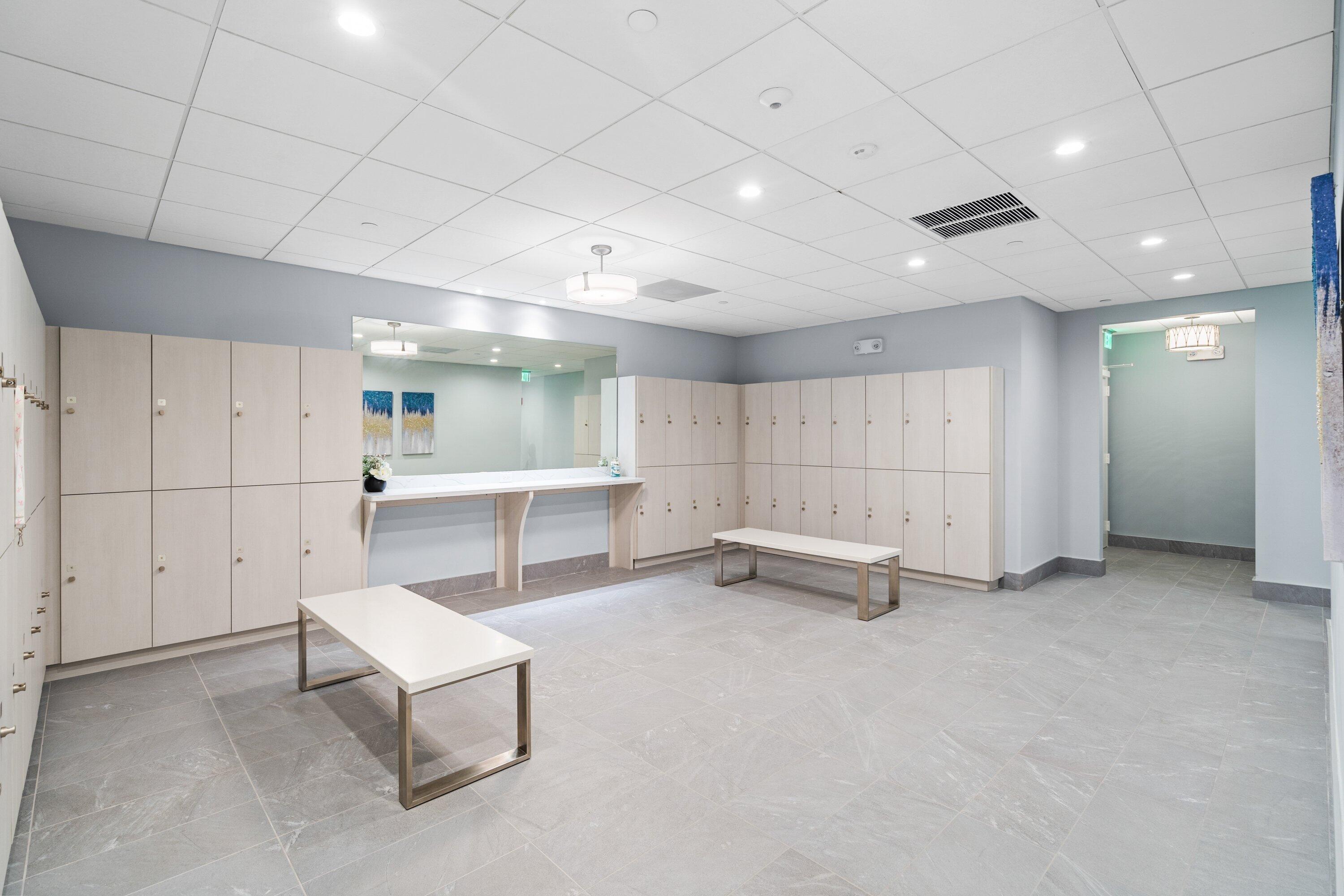 HUNTINGTON TOWERS CONDO - Residential