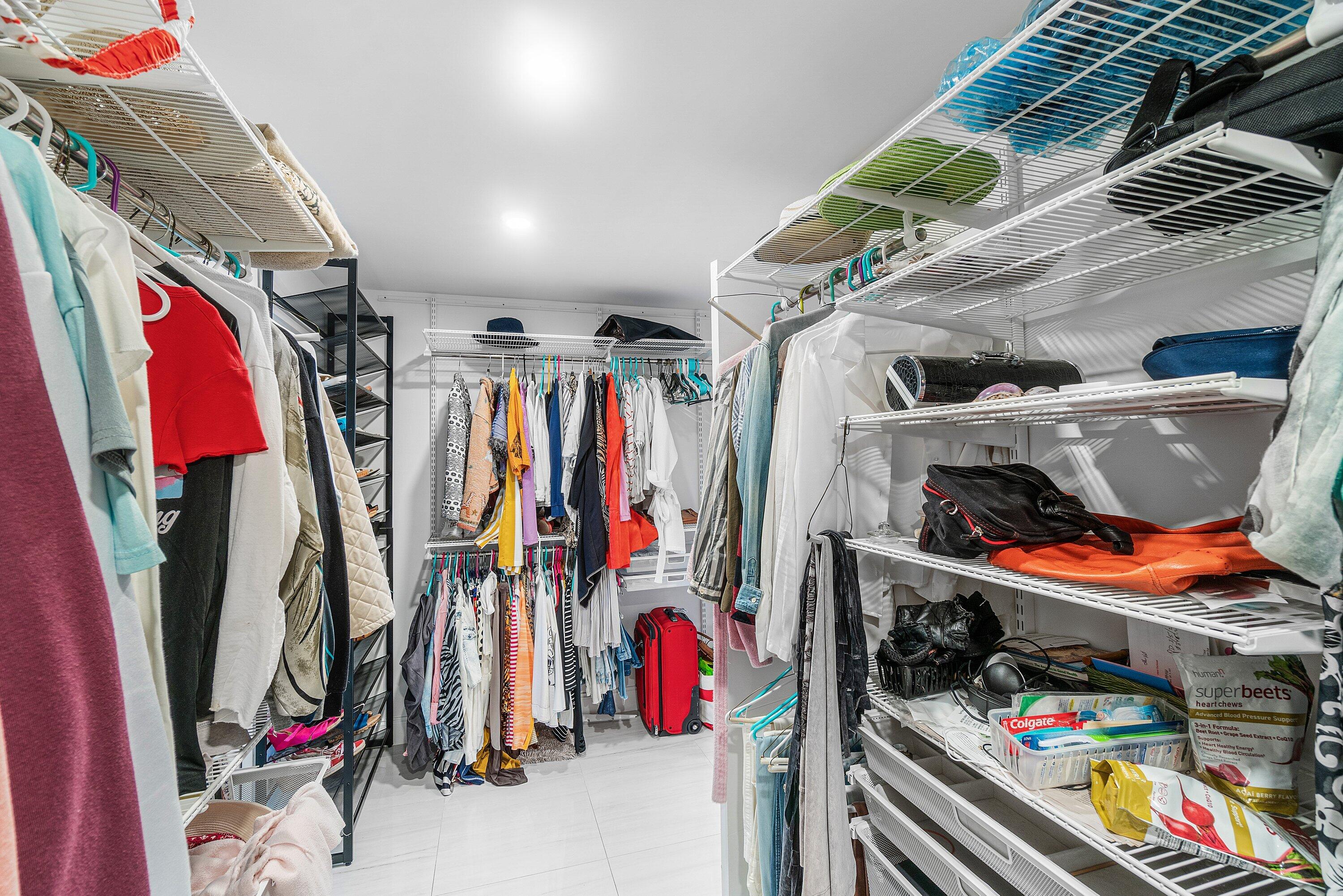 HUNTINGTON TOWERS CONDO - Residential