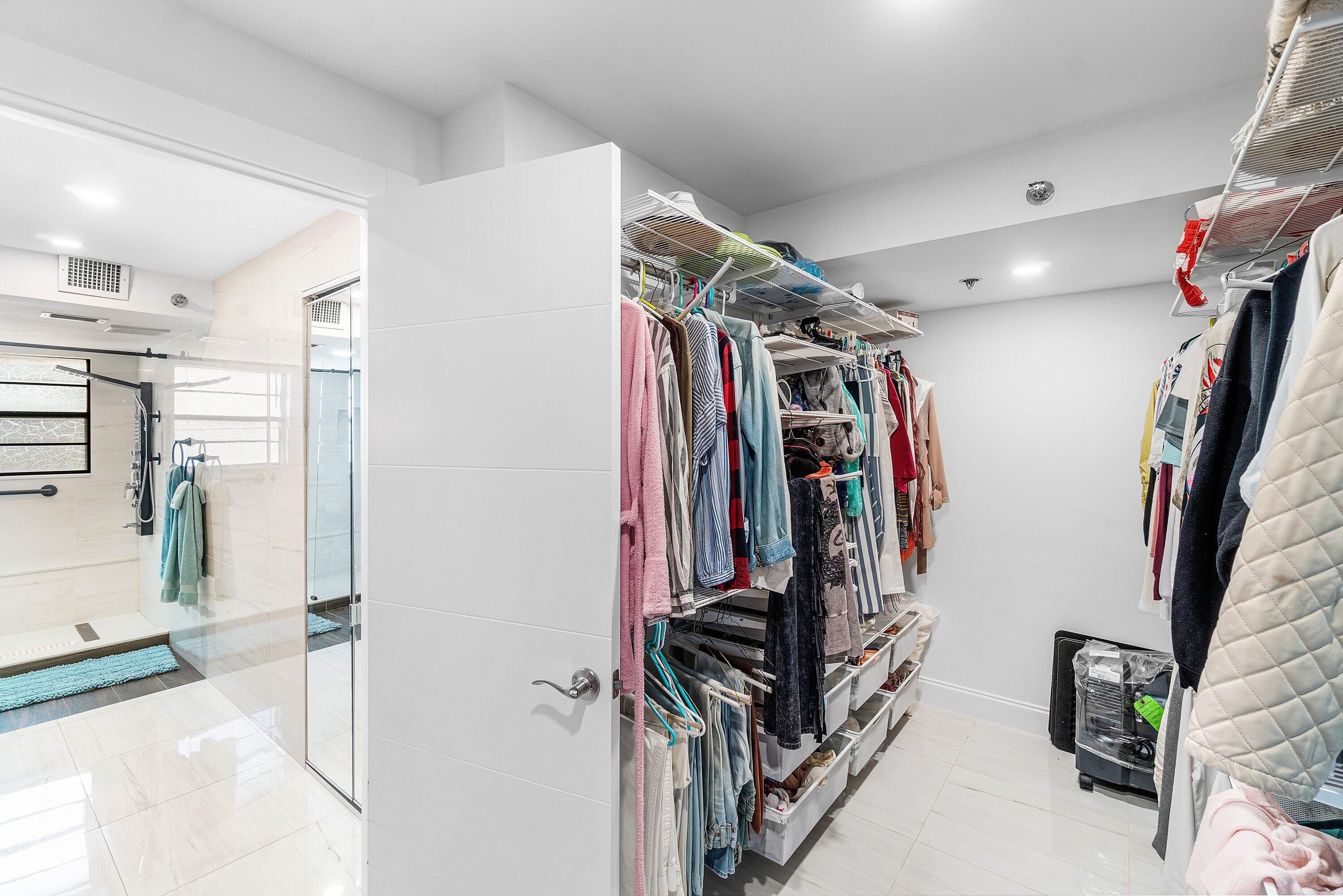 HUNTINGTON TOWERS CONDO - Residential