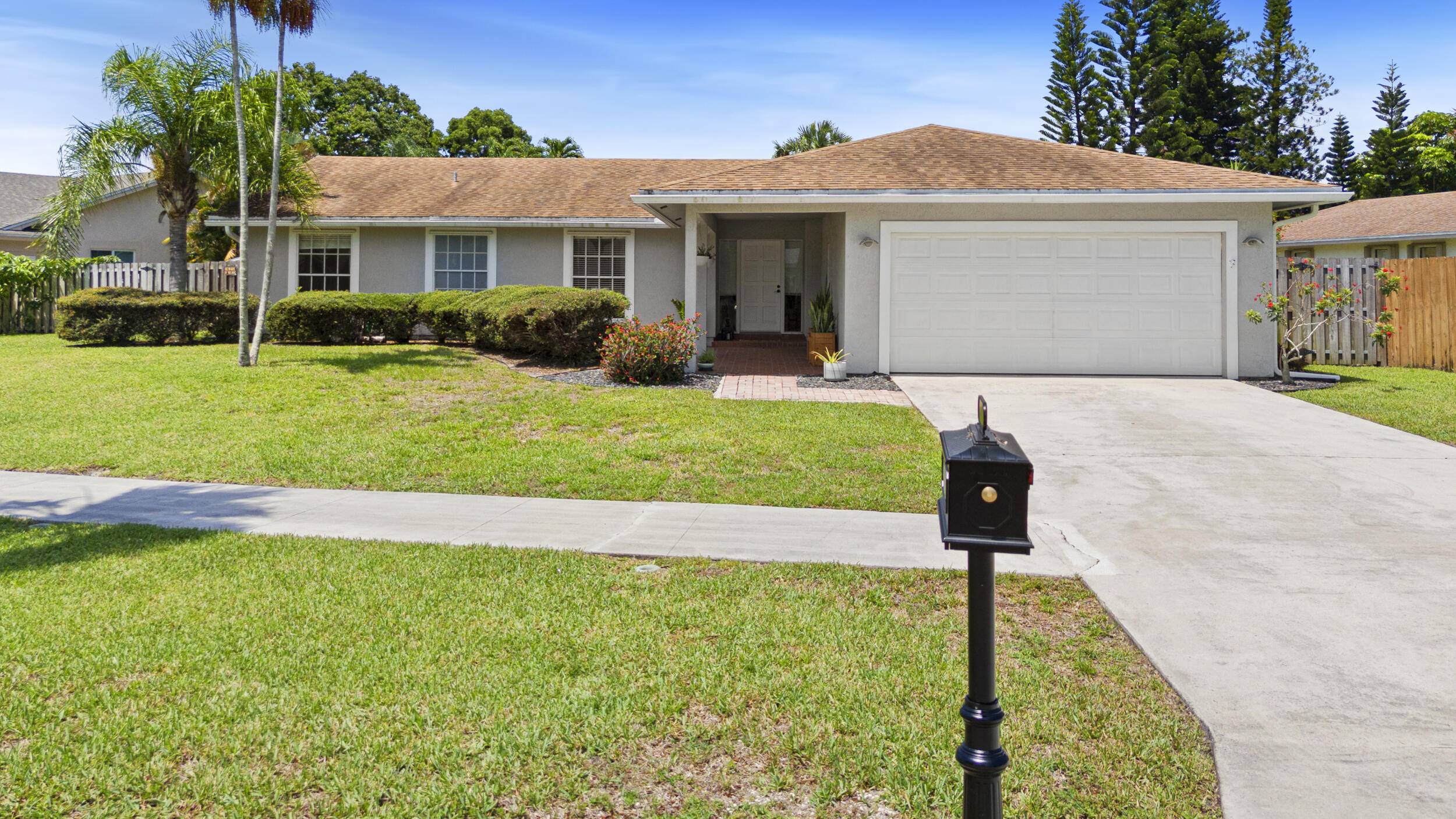 4114 Bay Laurel Way