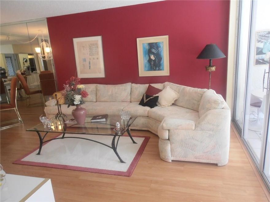 LARGE 3 BEDROOM (3RD BEDROOM OPEN AS DEN) 2 BATH*SPOTLESS AND EXTREMELY WELL MAINTAINED*WOOD FLOORING THRU-OUT*WASHER-DRYER*SPACIOUS ROOMS*PRIVATE COUNTRY CLUB COMMUNITY INCLUDES GOLF,TENNIS, 2 DINING ROOMS, EXERCISE ROOM, CARD ROOMS & MUCH MORE! ALL AGES WELCOME* 1 SMALLPET UNDER 20 LBS OK*  CONVENIENT TO ALL SHOPPING, HIGHWAYS, COLLEGES AND AIRPORT.  **INVESTORS WELCOME CAN RENT IMMEDIATELY AND CAN RENT 2 TIMES A YEAR**