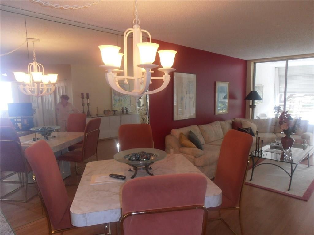 SABAL PALM - Residential