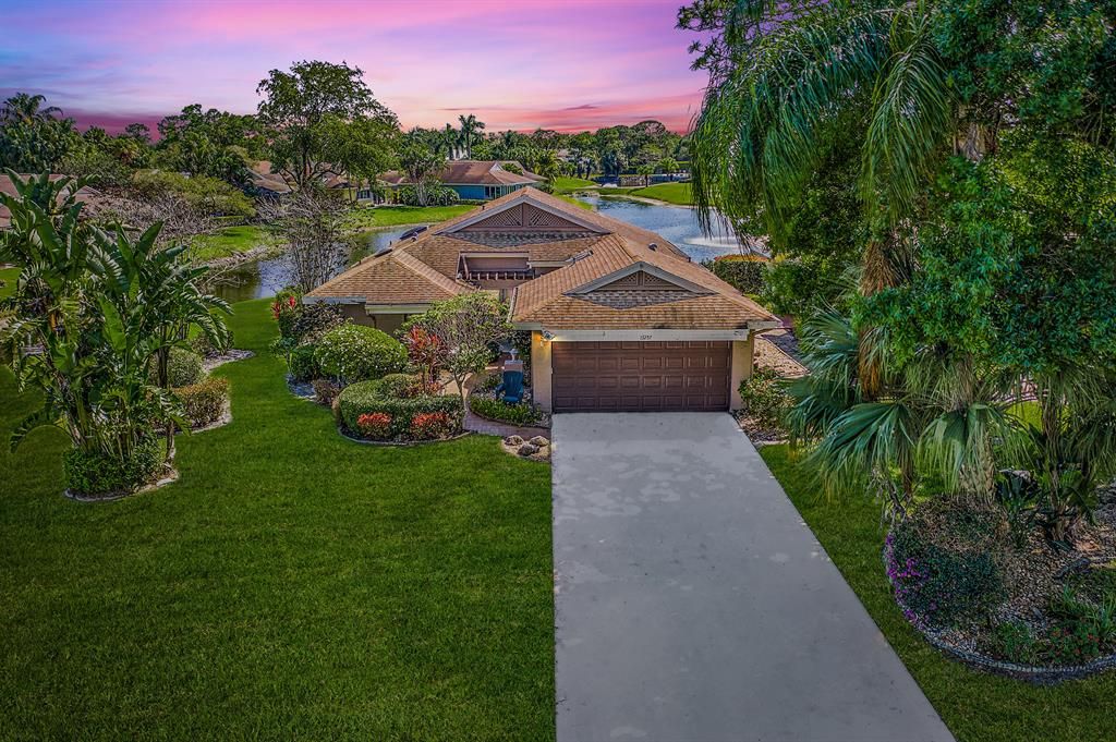 Photo of 13257 Touchstone Court Ct, Palm Beach Gardens, FL 33418 (MLS # R10708212)