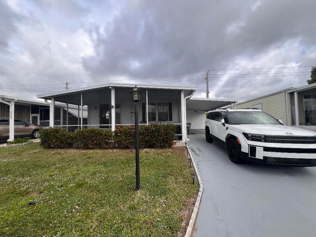 Photo of 57003 Antilles Bay, Boynton Beach, FL 33436 (MLS # R11153994)