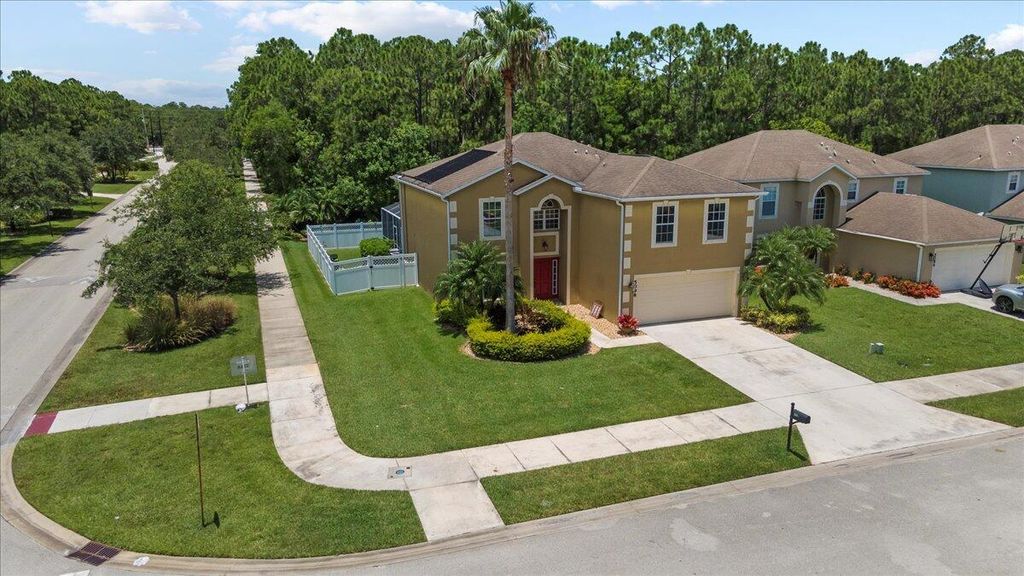 Photo of 5098 NW Fiddle Leaf Court, Port Saint Lucie, FL 34986 (MLS # R11103360)