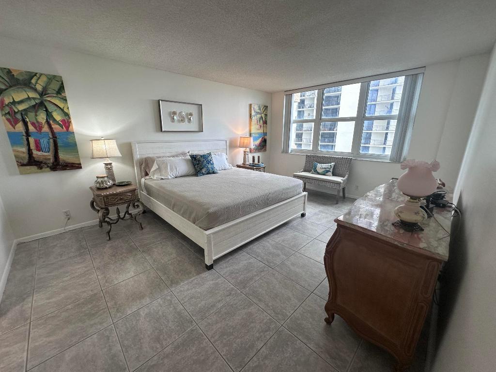 AQUARIUS CONDO - Residential Lease