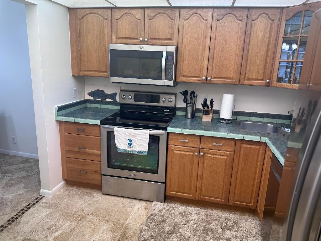 AQUARIUS CONDO - Residential Lease