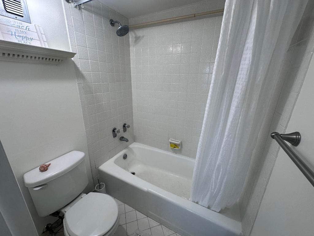 AQUARIUS CONDO - Residential Lease