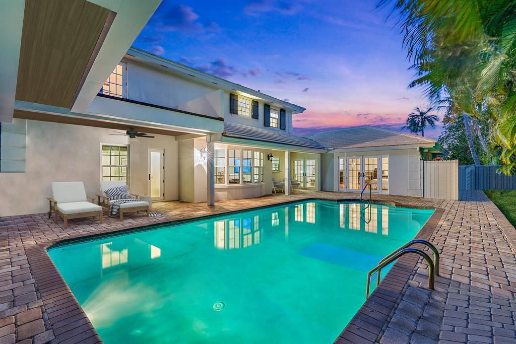 Photo of 113 Gulfstream Road, North Palm Beach, FL 33408 (MLS # R10698597)