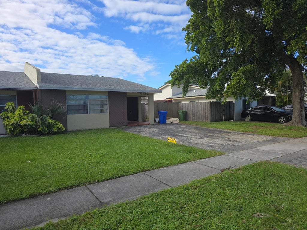 Photo of 6132 SW 4TH Street, Margate, FL 33068 (MLS # B26092330)