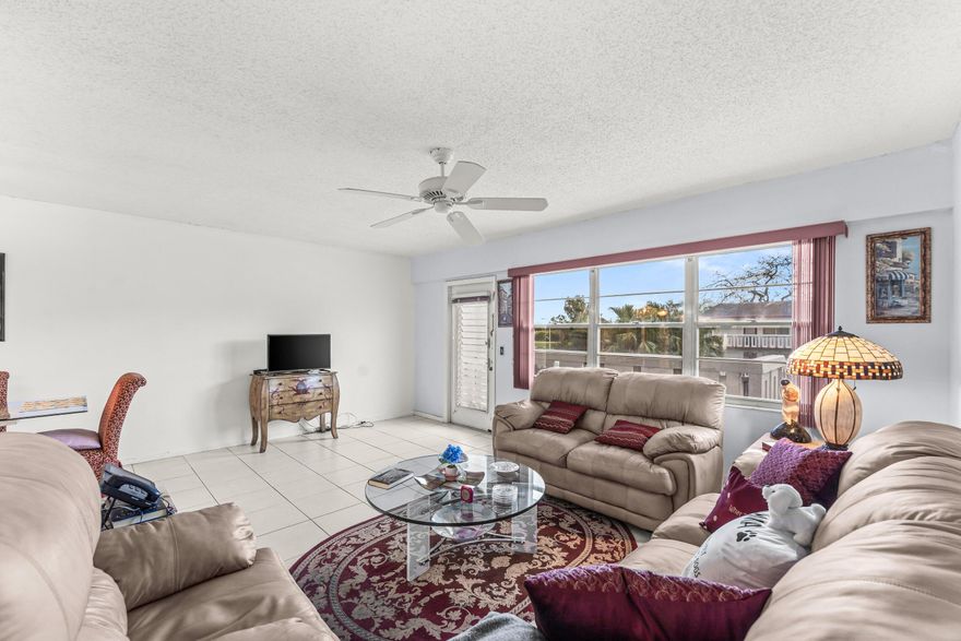 THIS BEAUTIFULLY MAINTAINED PENTHOUSE FEATURES CENTRAL AIR CONDITIONING FOR YEAR ROUND COMFORT, STALL SHOWER,TILE THROUGH OUT, PATIO HAS EXTRA STORAGE WITH STORM ROLL UP SHUTTERS. ENJOY THE GARDEN VIEWS FROM THE TOP FLOOR. ALSO A GREAT INVESTMENT OPPORTUNITY.