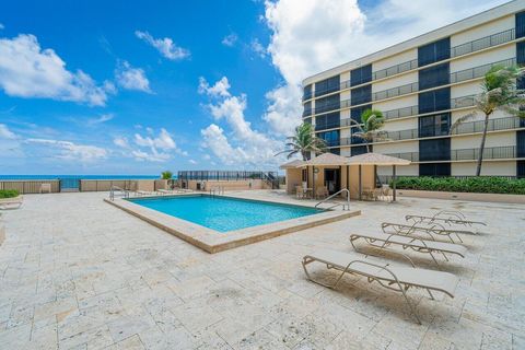 A home in South Palm Beach