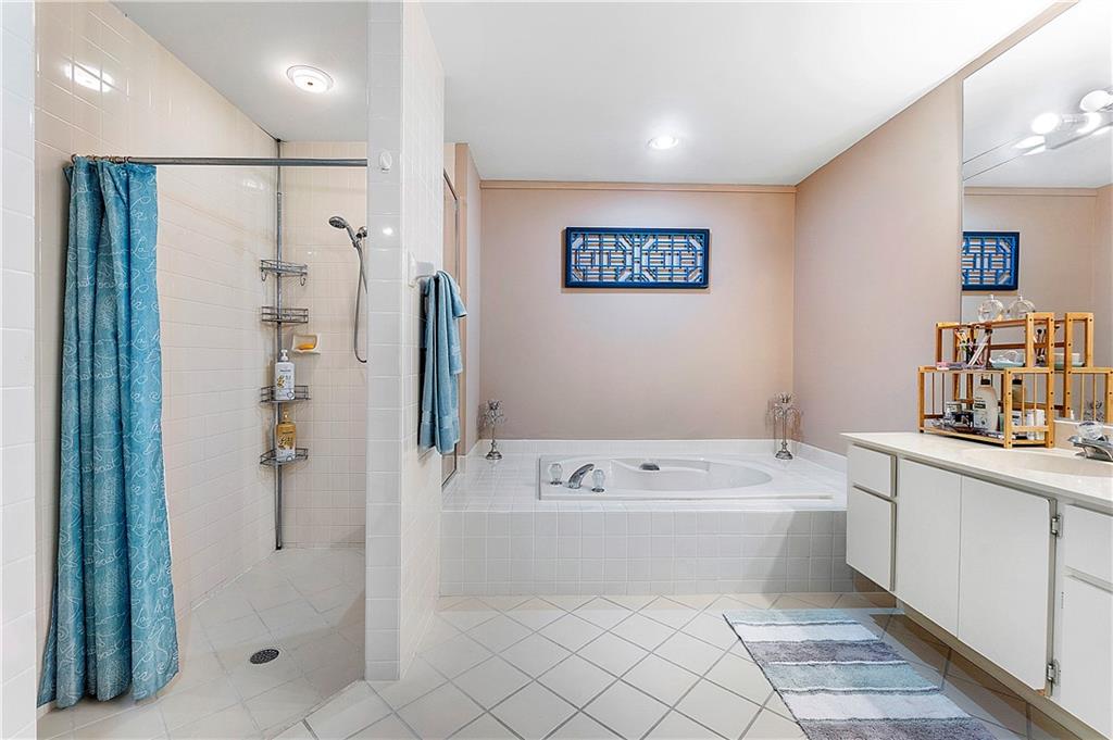 Saratoga Pointe - Residential