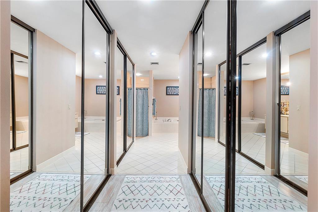 Saratoga Pointe - Residential