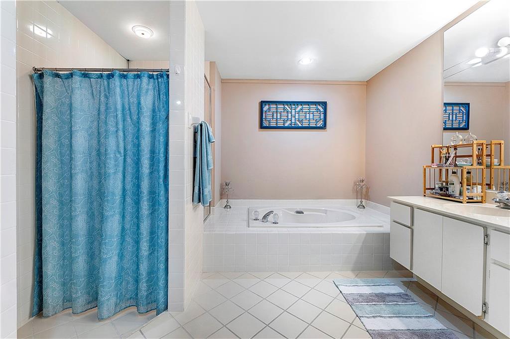 Saratoga Pointe - Residential