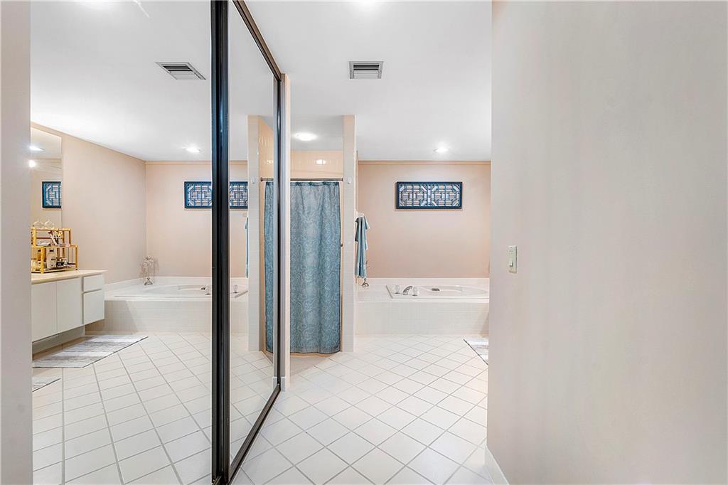 Saratoga Pointe - Residential