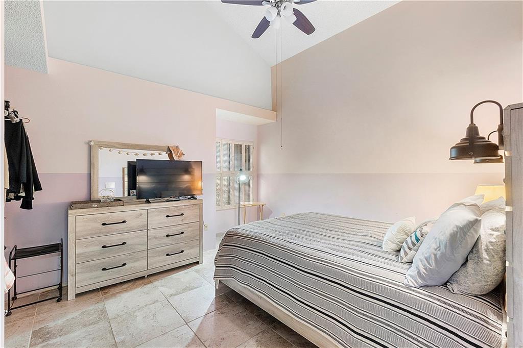 Saratoga Pointe - Residential