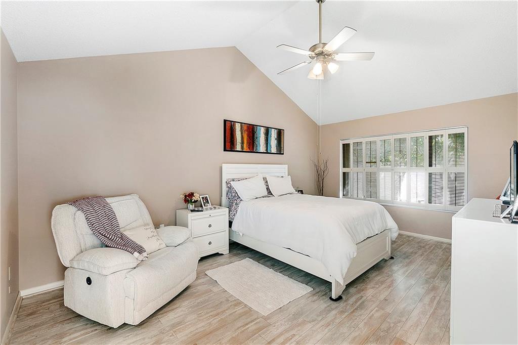 Saratoga Pointe - Residential