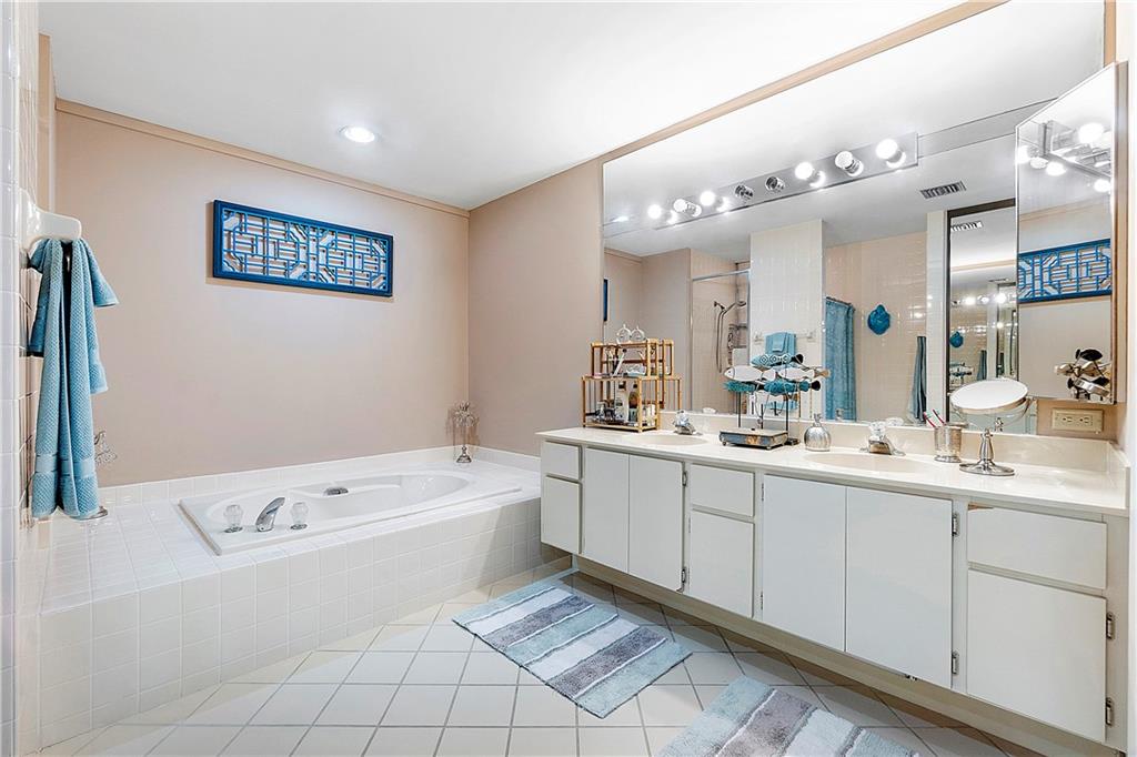 Saratoga Pointe - Residential