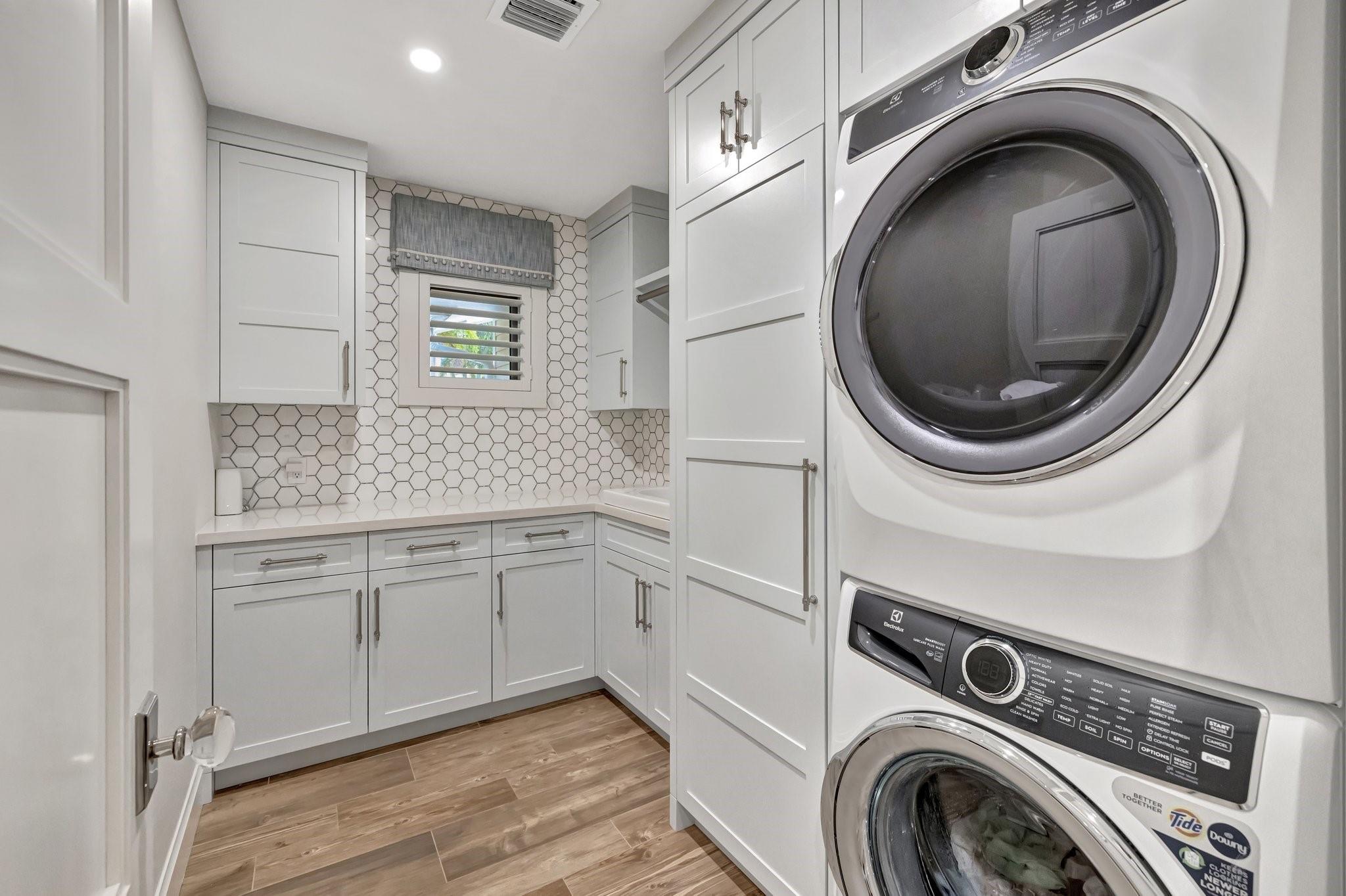 LIGHTHOUSE POINT 6TH SEC - Residential