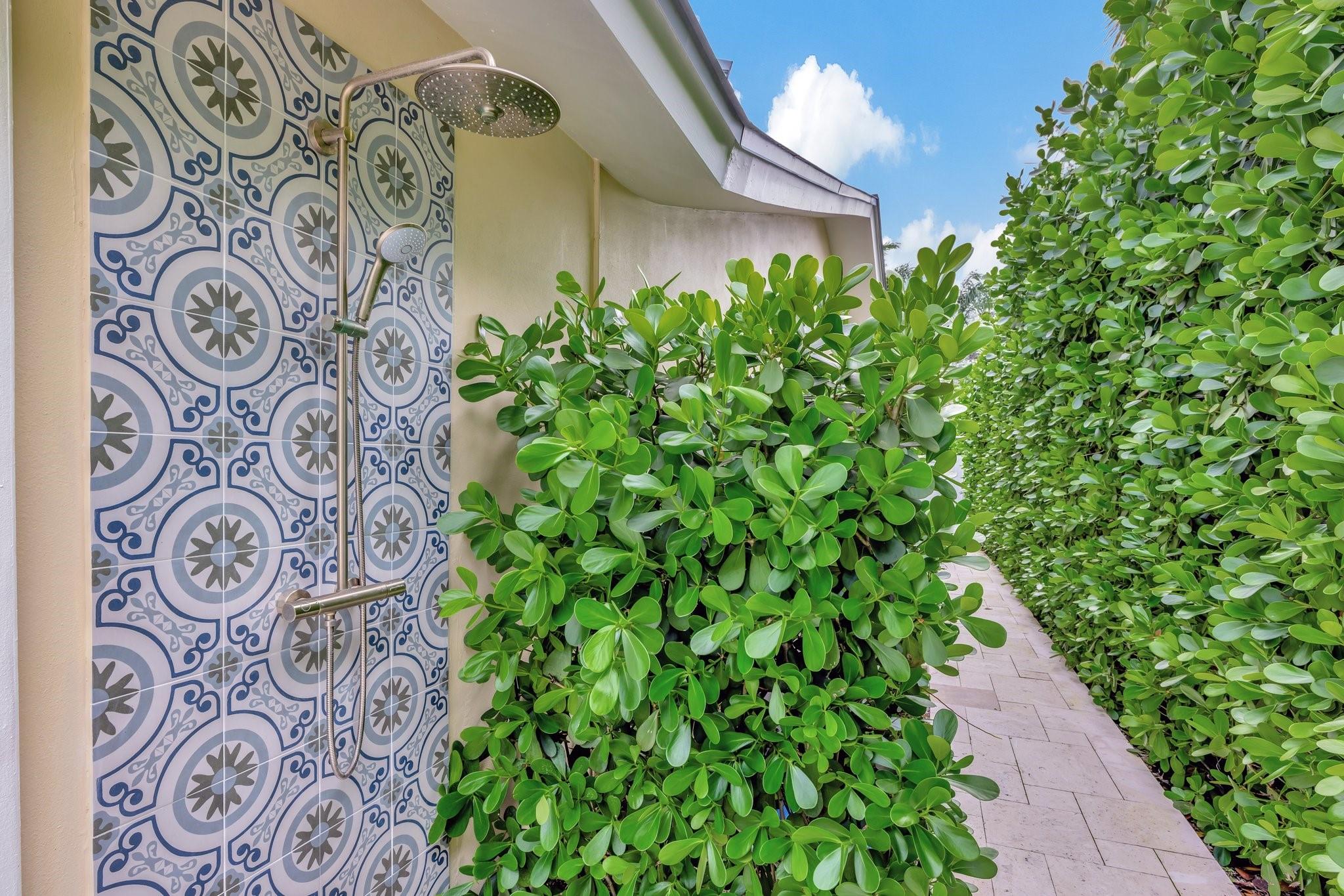 LIGHTHOUSE POINT 6TH SEC - Residential